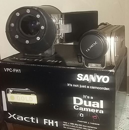Videocamera Xacti VPC FH1 HD + Custodia
