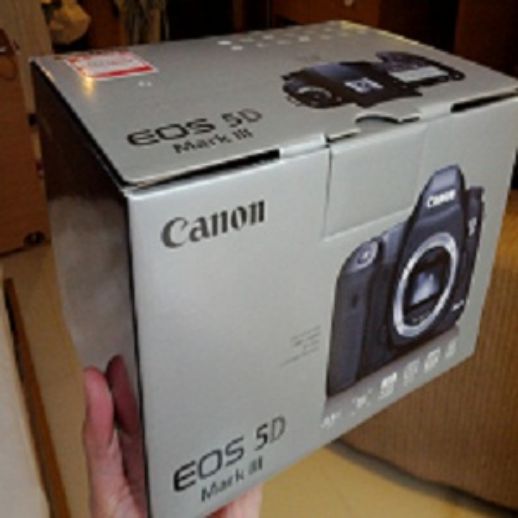 Canon 5D Mark III Camera+24-105MM LENS